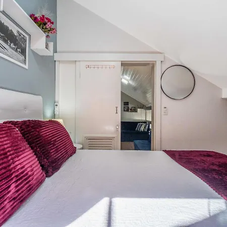 Ótima LOCALIZAÇÃO LAGONegro 500m - com LAREIRA - 02 Quartos para FAMILIA em CONDOMINIO em meio a natureza com GARAGEM e portaria 24h - PETFRIENDLY Gramado Exterior foto